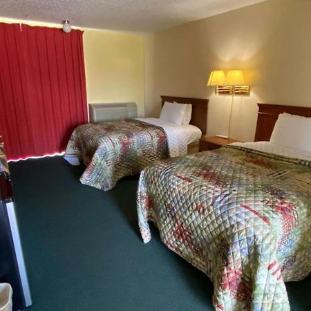 Lake Country Inn Riverside エクステリア 写真